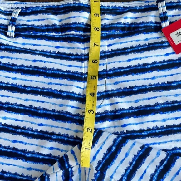Spanx Sunshine Shorts 6" Womens M Blue Painted Stripe Pull On Pockets 50213R NWT - Picture 9 of 11